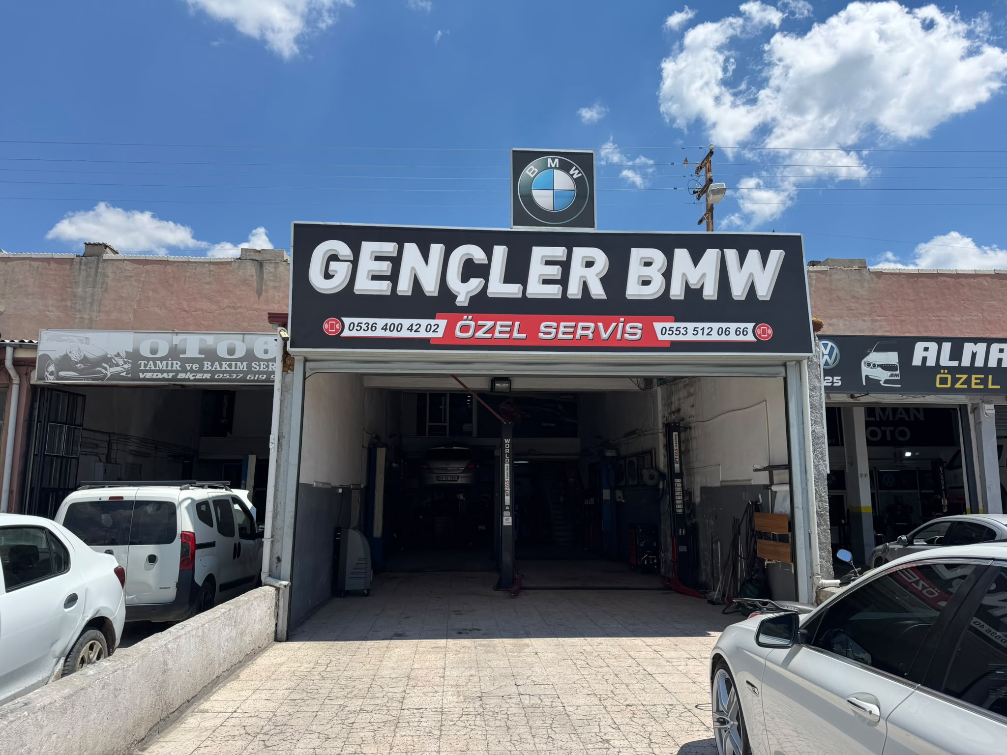 Gençler BMW Servis Girişi